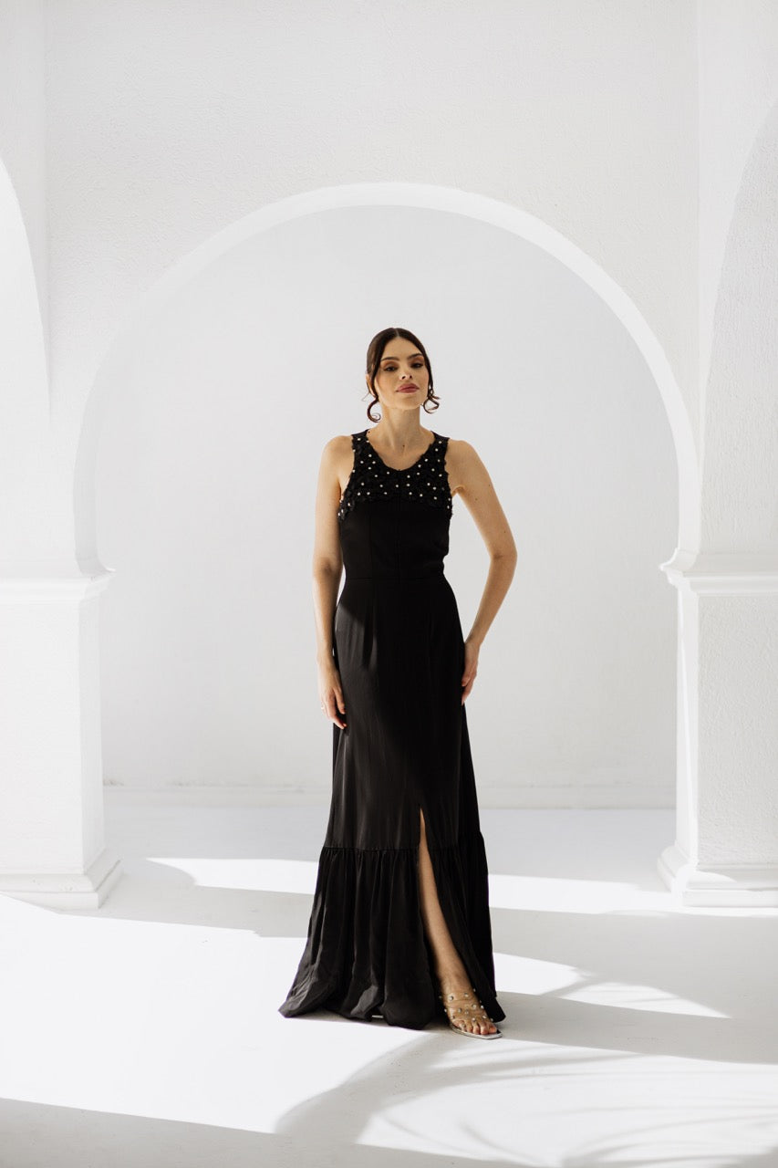 Vestido Halter com detalhes bordados