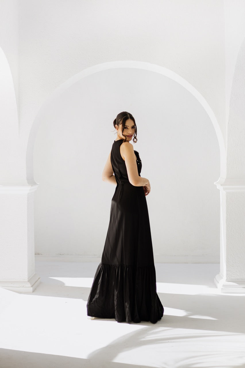 Vestido Halter com detalhes bordados