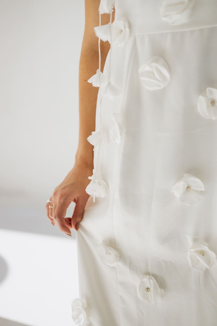 Vestido calda de sereia com flores bordados