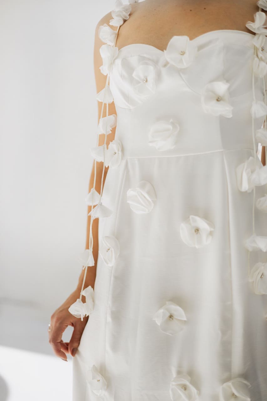 Vestido calda de sereia com flores bordados